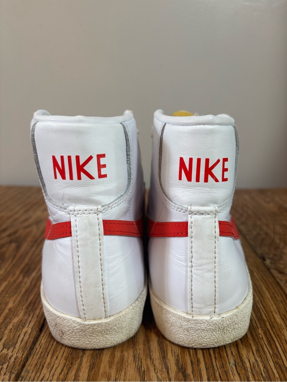 Nike Blazer Mid 77 Vintage Red swoosh - Picture 2 of 7